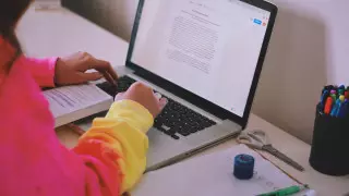 Продажа диссертаций в интернете возмутила сенаторов