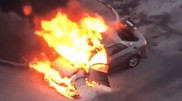 Машина сгорела во дворе жилого дома в Алматы