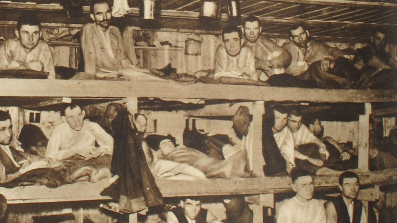 Пленные в лагере в районе Сёр-Варангер. Фото:nn.wikipedia.org