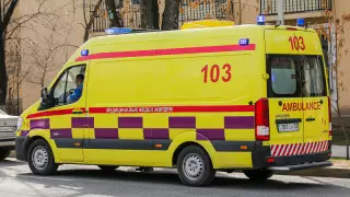 Выплачивать ковидные надбавки за каждый вызов потребовали работники скорой в Алматы 