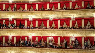 Школьник получил ожог глаза после похода в театр в Москве