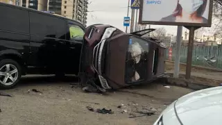 Авария спровоцировала пробку на Розыбакиева в Алматы