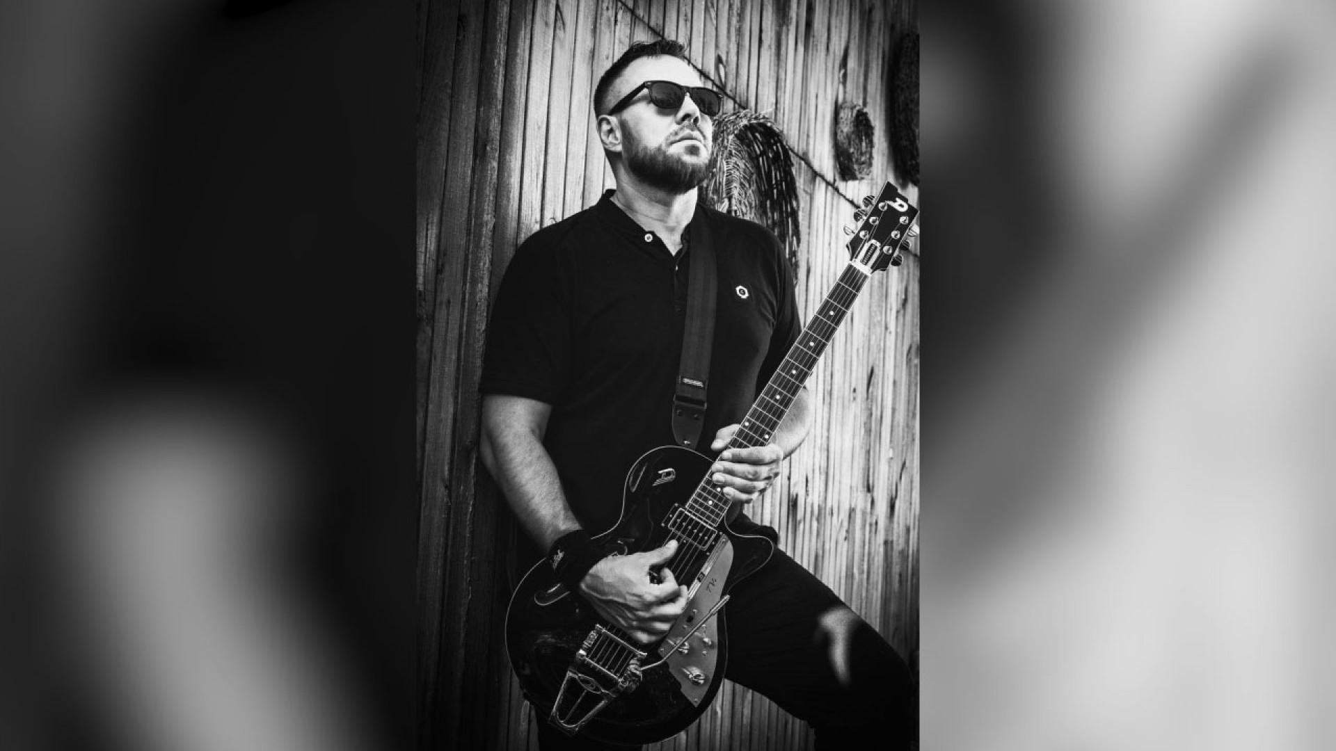 Участник группы ”Уркер” стал представителем известного бренда гитар в ...