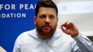 Литва отказалась выдать России соратника Навального