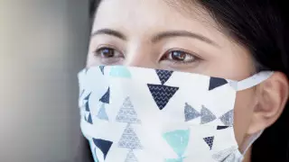 Эксперт дала советы по использованию тканевых масок