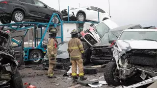 Более 100 автомобилей столкнулись на трассе в США