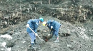 Алматинца завалило землей на мусорке возле барахолки