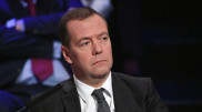 Медведев опубликовал фото фонарей в день акции с фонариками сторонников Навального