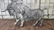 Сварщик из Рудного сделал 30-килограммовую фигуру быка из отходов