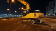 Мужчина угнал и раскрутил экскаватор в Нур-Султане