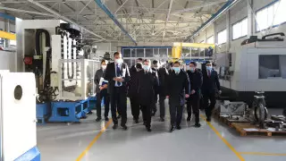 Мамин проинспектировал проекты развития Шымкента и Туркестана