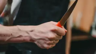 В Усть-Каменогорске при нападении ранили продавца магазина