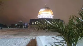 Иерусалим засыпало снегом впервые за шесть лет