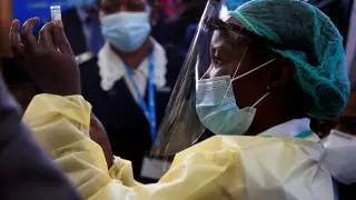 США выделят 4 миллиарда долларов на вакцинацию в бедных странах