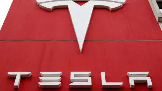 Tesla приостановила продажи одного из своих электрокроссоверов