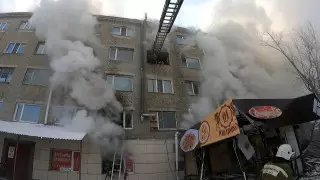 Врачи СКО в реанимации борются за жизнь 3 пострадавших в пожаре