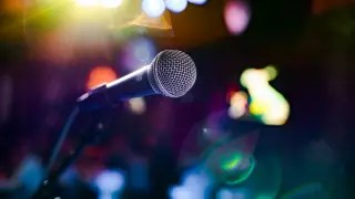 Вскрывают опечатанные двери: санврачи пожаловались на бар в Нур-Султане