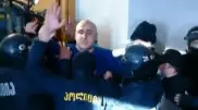 Спецназ взял штурмом офис главы партии Саакашвили в Грузии