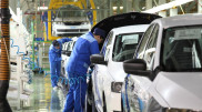 Почти 2000 сотрудников "Азия Авто" в ВКО с марта останутся без работы