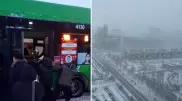Застряли автобусы и отменили занятия. Что происходит в Нур-Султане и Алматы из-за непогоды