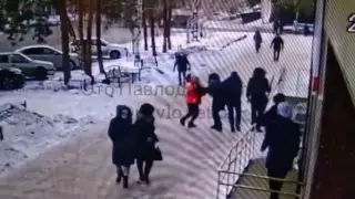 "Обозвали бараном". Мать избитой девочки в Павлодаре рассказала о причинах нападения