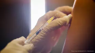 Вакцинация учителей и полицейских началась в Нур-Султане