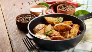 Житель Экибастуза за месяц украл для любимых женщин 10 сковородок