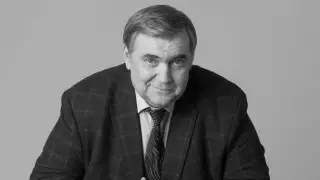 Умер известный российский комментатор Юрий Розанов