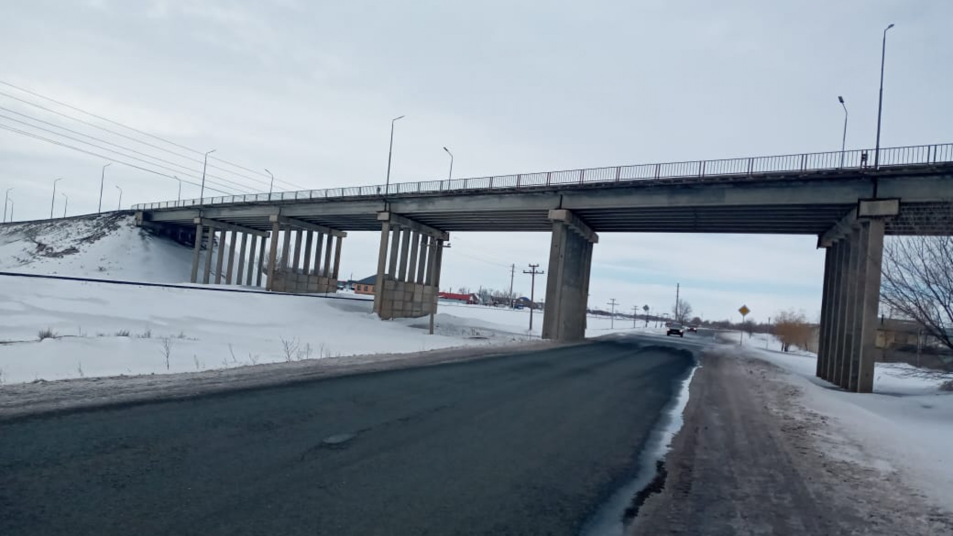 Подросток спрыгнул с моста в Уральске и разбился насмерть: 04 марта 2021  14:06 - новости на Tengrinews.kz