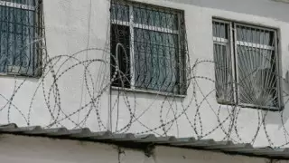 "Помогите спасти сына": осужденный попал в больницу, проглотив спицы в Карагандинской области