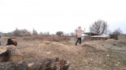 "Бегать по буграм" в поисках связи вынуждены жители Жамбылской области