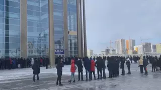 Очередь за билетами на матчи "Барыса" образовалась в Нур-Султане