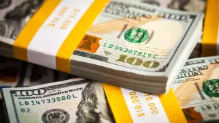 Официальный курс доллара на 12 марта снизился