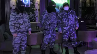 До 300 человек выпроводили из бара в Нур-Султане