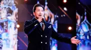 Певец из Казахстана поднял с мест 46 судей на российском шоу