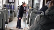 Кондуктора автобуса наказали за драку с пассажиркой в Павлодаре