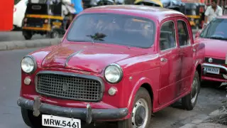 Старые машины будут изымать и принудительно уничтожать в Индии