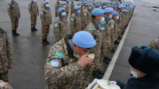 Кумысом и бауырсаком встретили из Ливана казахстанских миротворцев