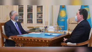 Токаев дал поручения по вакцинам, ценам на продукты и жилью