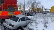 Тепловоз врезался в легковой автомобиль в Петропавловске