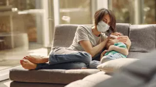 Заболеваемость коронавирусом среди детей растет в Алматы