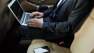 Госслужащие похитили ноутбуки, купленные детям во время пандемии - Антикор