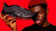 Nike подала в суд на рэпера из-за кроссовок с кровью