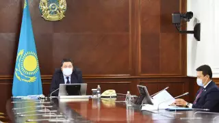 Мамин обсудил с президентом ЕБРР реализацию проектов в Казахстане