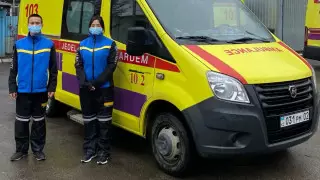 Алматинка родила дочь в скорой помощи