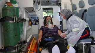 Число новых случаев COVID-19 в мире достигло рекордных показателей