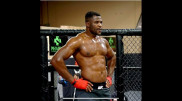 Чемпион UFC хочет провести бои против Фьюри и Джошуа
