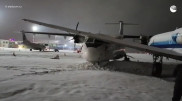 Видео с места столкновения двух самолетов в аэропорту попало в Сеть