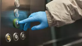 Мужчина погиб в лифте детской больницы Усть-Каменогорска