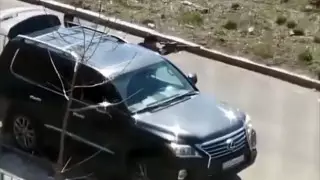 Мужчина стрелял из винтовки в жилом районе Алматы